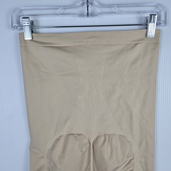 NWT SPANXsculpt OnCore High-Waisted Mid Thigh Short Soft Nude Size 1X - Picture 8 of 11